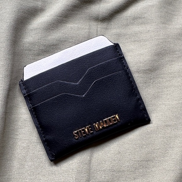 Steve Madden Black Card Holder with White Detail - Picture 1 of 1
